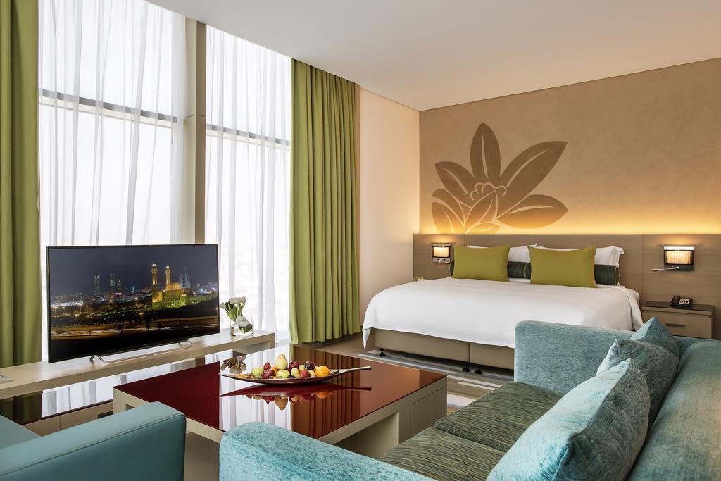 Downtown Rotana Hotel Манама Екстериор снимка