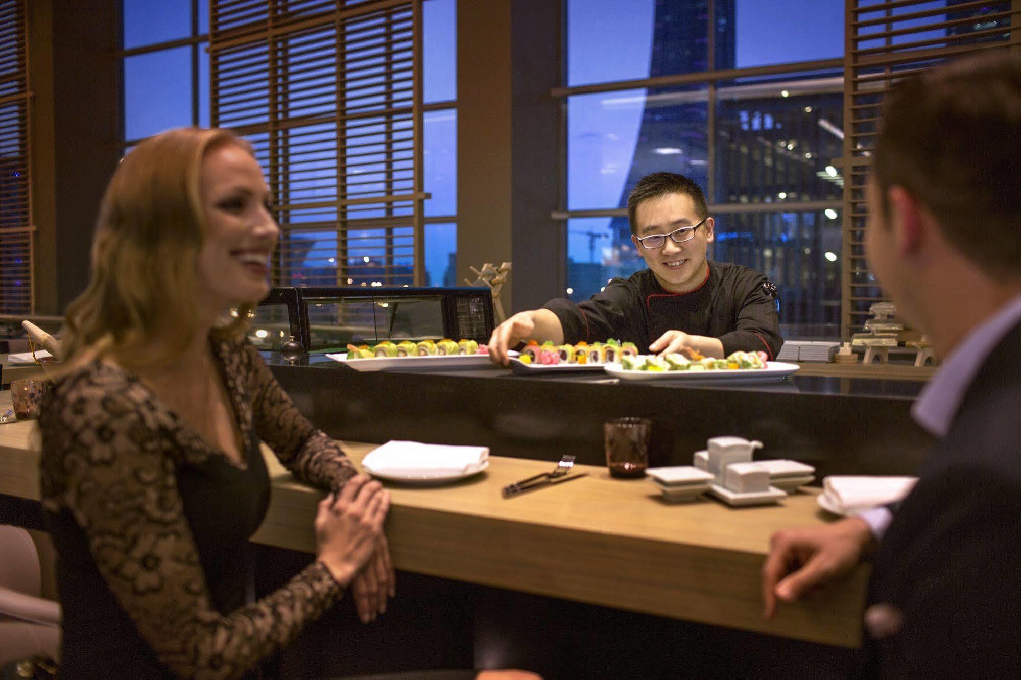 Downtown Rotana Hotel Манама Екстериор снимка Sushi restaurant in Paris